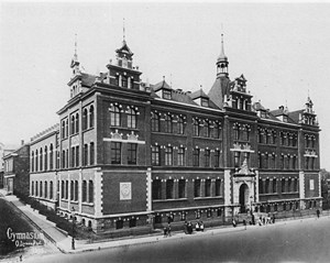 Das neue Schulgebäude 1898